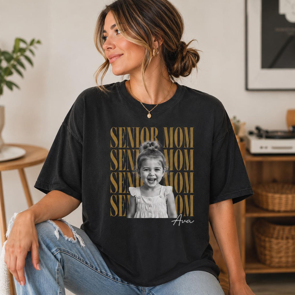 Personalized Vintage Photo And Year Senior Mom Shirt, Custom Graduate Picture Shirt, Class of 2027 Graduation Gift, Retro Senior Boy Girl