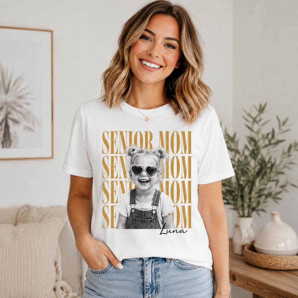Personalized Vintage Photo And Year Senior Mom Shirt, Custom Graduate Picture Shirt, Class of 2027 Graduation Gift, Retro Senior Boy Girl