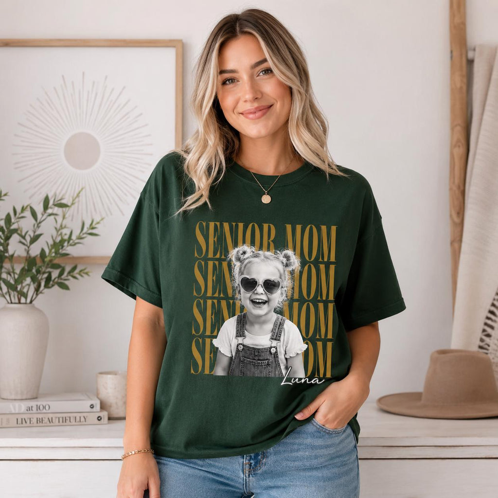 Personalized Vintage Photo And Year Senior Mom Shirt, Custom Graduate Picture Shirt, Class of 2027 Graduation Gift, Retro Senior Boy Girl