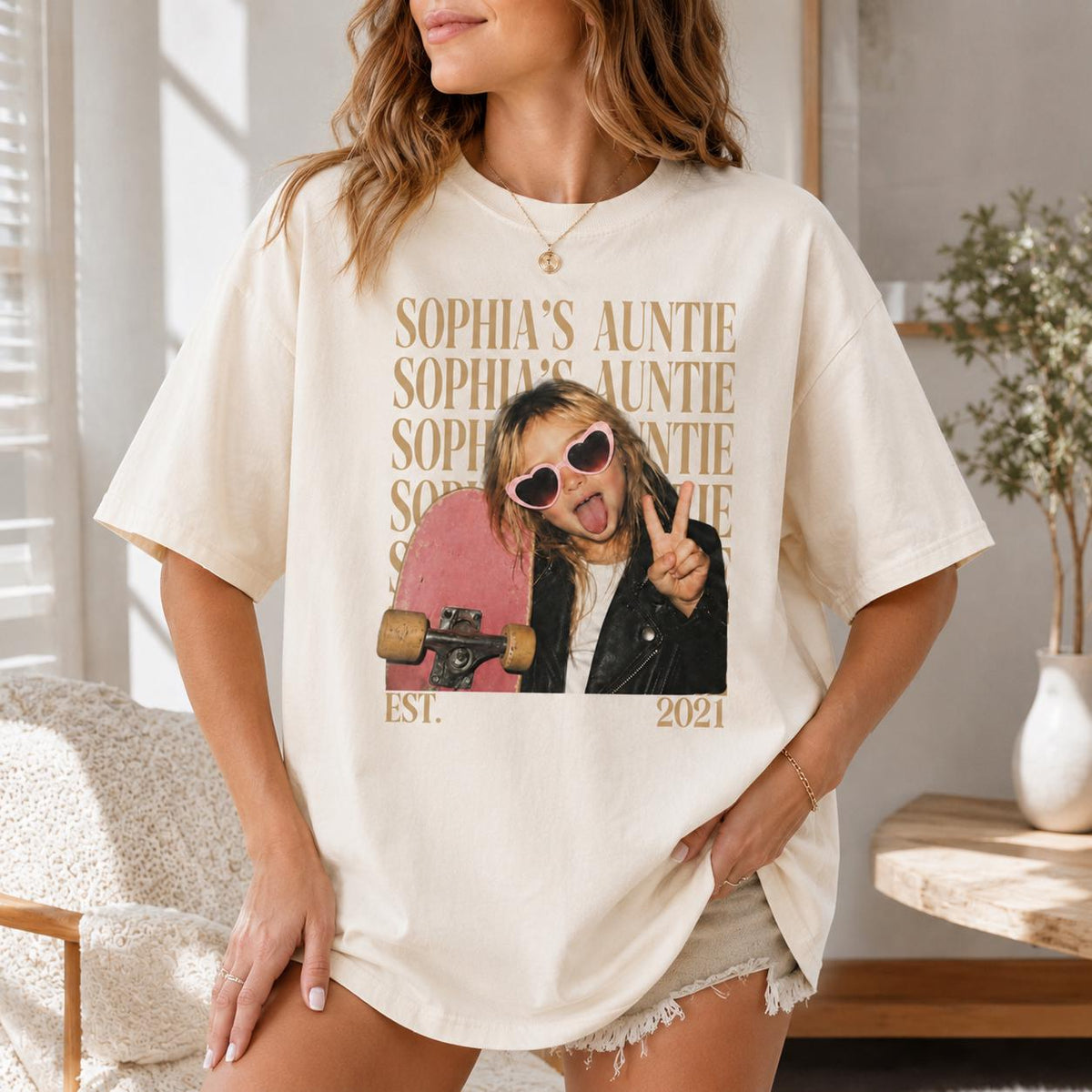 Personalized Vintage Auntie Tee with Name & Est Year, Custom Auntie Photo Shirt, Custom Picture T-Shirt, Gift for Aunt
